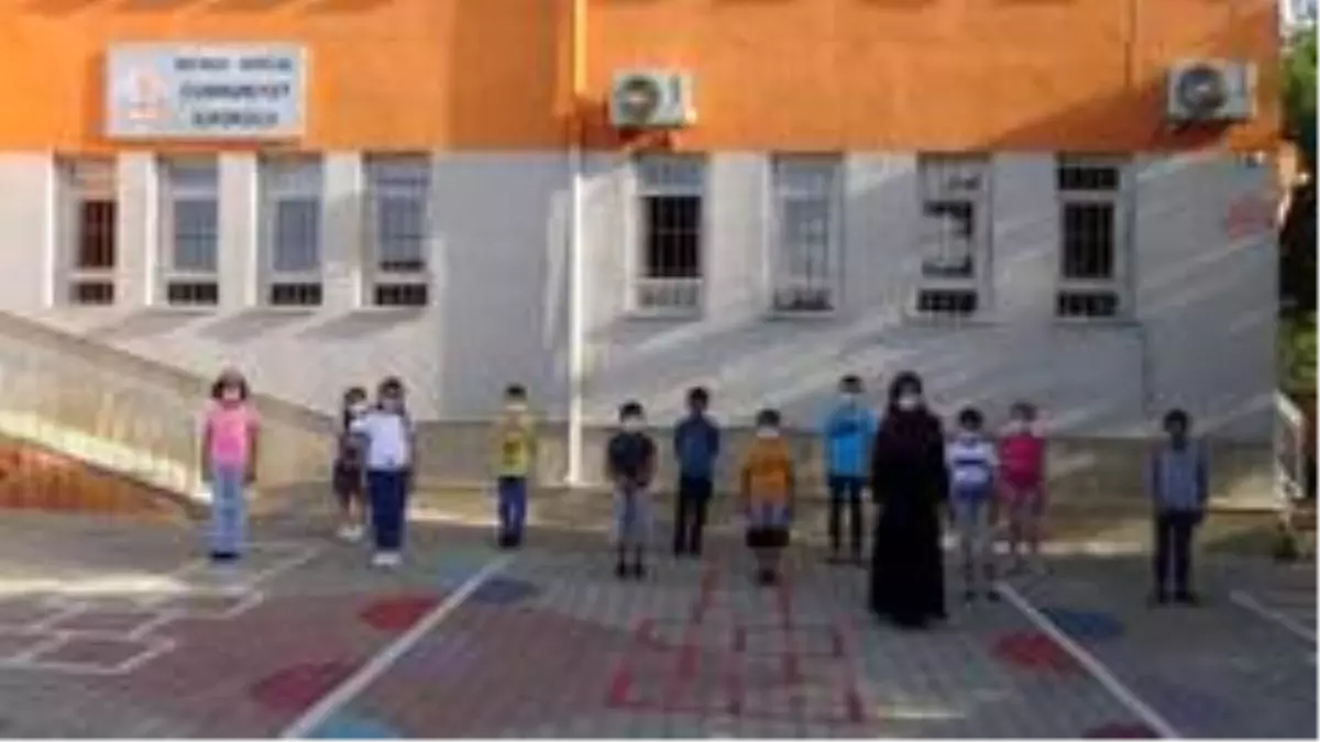 Vefalı öğretmen öğrencilerini unutmadı - Konya