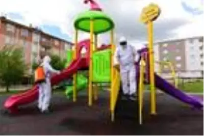 Yakutiye'de parklar çocuklar için dezenfekte edildi