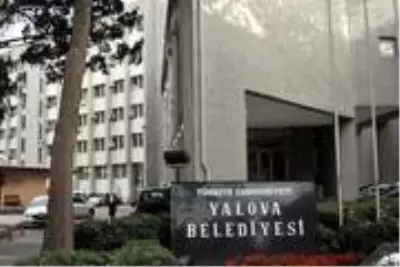 Yalova Belediyesi'ndeki yolsuzluk soruşturmasında 4 gözaltı Yalova Belediyesi'ndeki yolsuzluk soruşturmasında 4 gözaltı