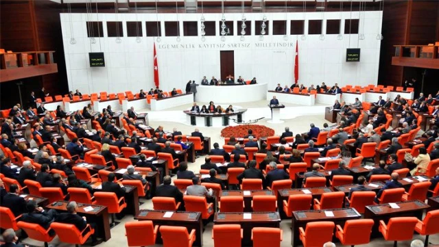 3 ismin milletvekilliği düşürüldü, Meclis'teki sandalye dağılımı değişti