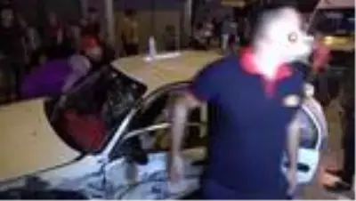 Adana'da iki otomobil çarpıştı: 7 yaralı Adana'da iki otomobil çarpıştı: 7 yaralı