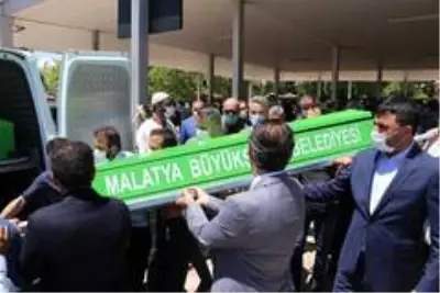 Adil Gevrek'in babası toprağa verildi Adil Gevrek'in babası toprağa verildi
