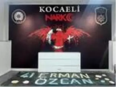 Araçtan 57 bin uyuşturucu hap çıktı Araçtan 57 bin uyuşturucu hap çıktı