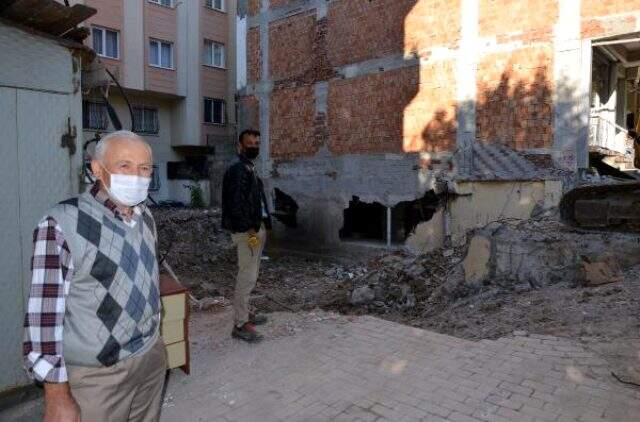 Avcılar'da kiraladığı dükkanın bir duvarının olmadığı ortaya çıktı Avcılar'da kiraladığı dükkanın bir duvarının olmadığı ortaya çıktı
