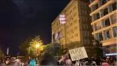 Beyaz Saray önündeki göstericiler, çevredeki binalara sloganlar yansıttı - WASHİNGTON Beyaz Saray önündeki göstericiler, çevredeki binalara sloganlar yansıttı - WASHİNGTON