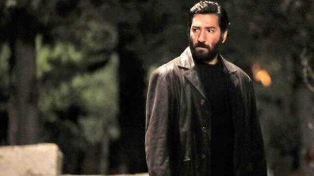 Çukur'un Mahsun'u Berkay Ateş, 19 yaşındayken Tarkan'ın konserlerinde koruma olarak görev yaptığını anlattı Çukur'un Mahsun'u Berkay Ateş, 19 yaşındayken Tarkan'ın konserlerinde koruma olarak görev yaptığını anlattı