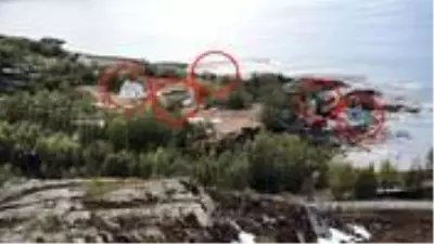 Yer, üzerindeki evlerle birlikte hareket edip saniyeler içinde suya gömüldü Yer, üzerindeki evlerle birlikte hareket edip saniyeler içinde suya gömüldü