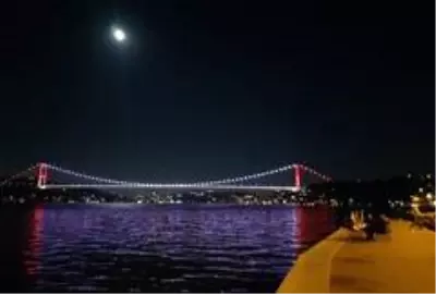 İstanbul'daki dolunay manzarası göz kamaştırdı! Kartpostallık görüntüler oluştu İstanbul'daki dolunay manzarası göz kamaştırdı! Kartpostallık görüntüler oluştu