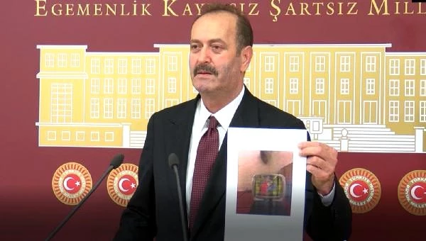 CHP'li vekiller Atatürk imzalı maskeyi çöpe attı, MHP'li isim ateş püskürdü