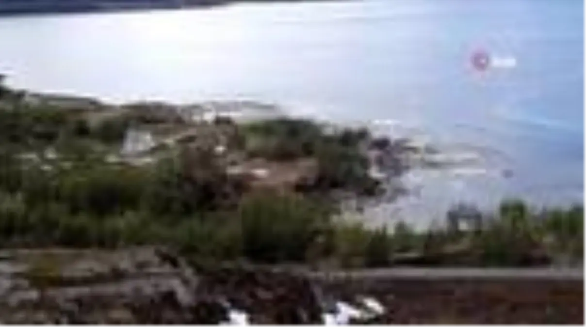 Norveç'te toprak kayması sırasında 8 ev sürüklenerek suya gömüldü