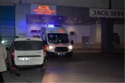 Otomobil şarampole uçtu: 1 ölü 2 yaralı Otomobil şarampole uçtu: 1 ölü 2 yaralı