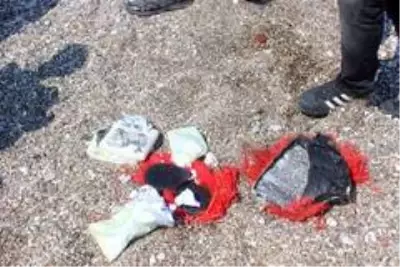 Denizden çıkarılan kırmızı çuvallardan büyü malzemeleri çıktı
