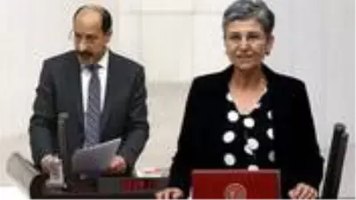 Son Dakika: Haklarında yakalama kararı çıkarılan HDP’li Leyla Güven ve Musa Farisoğulları gözaltına alındı