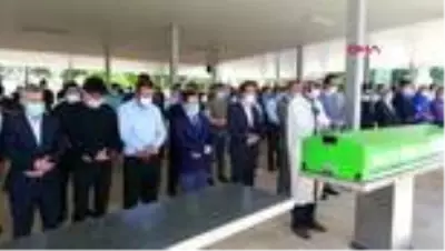 SPOR Malatyaspor Başkanı Adil Gevrek'in babası toprağa verildi SPOR Malatyaspor Başkanı Adil Gevrek'in babası toprağa verildi