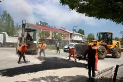 Varto'da yol bakım ve onarım çalışması Varto'da yol bakım ve onarım çalışması