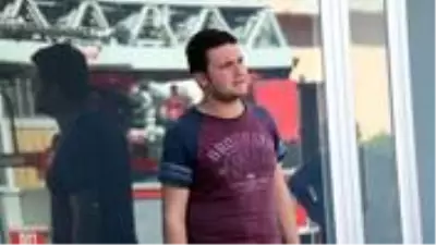 Yangını çevredeki vatandaşlar film gibi, dükkan çalışanı ise gözü yaşlı izledi Yangını çevredeki vatandaşlar film gibi, dükkan çalışanı ise gözü yaşlı izledi
