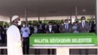 Yeni Malatyaspor Kulübü Başkanı Adil Gevrek'in babası son yolculuğuna uğurlandı