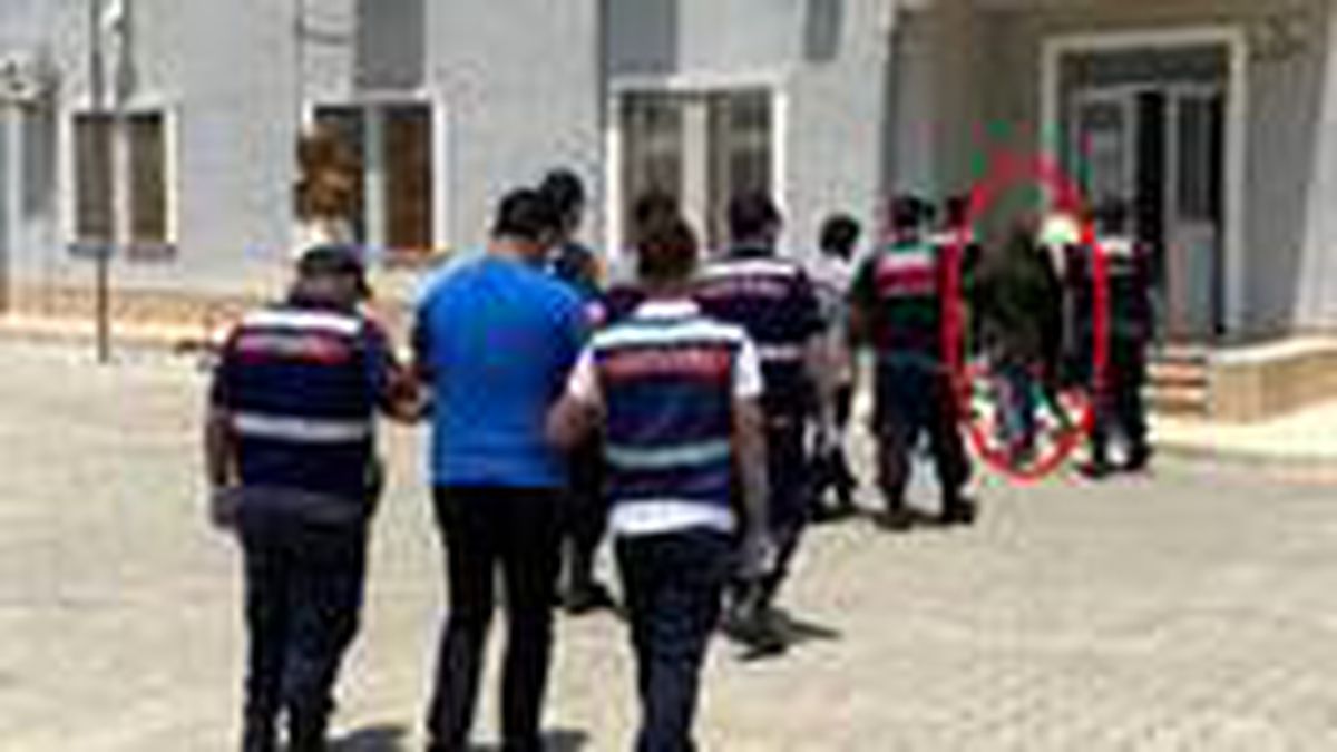 15 yaşındaki kıza ve 5 kadına fuhuş yaptıran 9 şüpheli gözaltına alındı