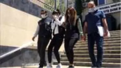 Erkek arkadaşından hamile kalan vicdansız anne doğurduğu bebeğini 3'üncü kattan aşağı attı Erkek arkadaşından hamile kalan vicdansız anne doğurduğu bebeğini 3'üncü kattan aşağı attı