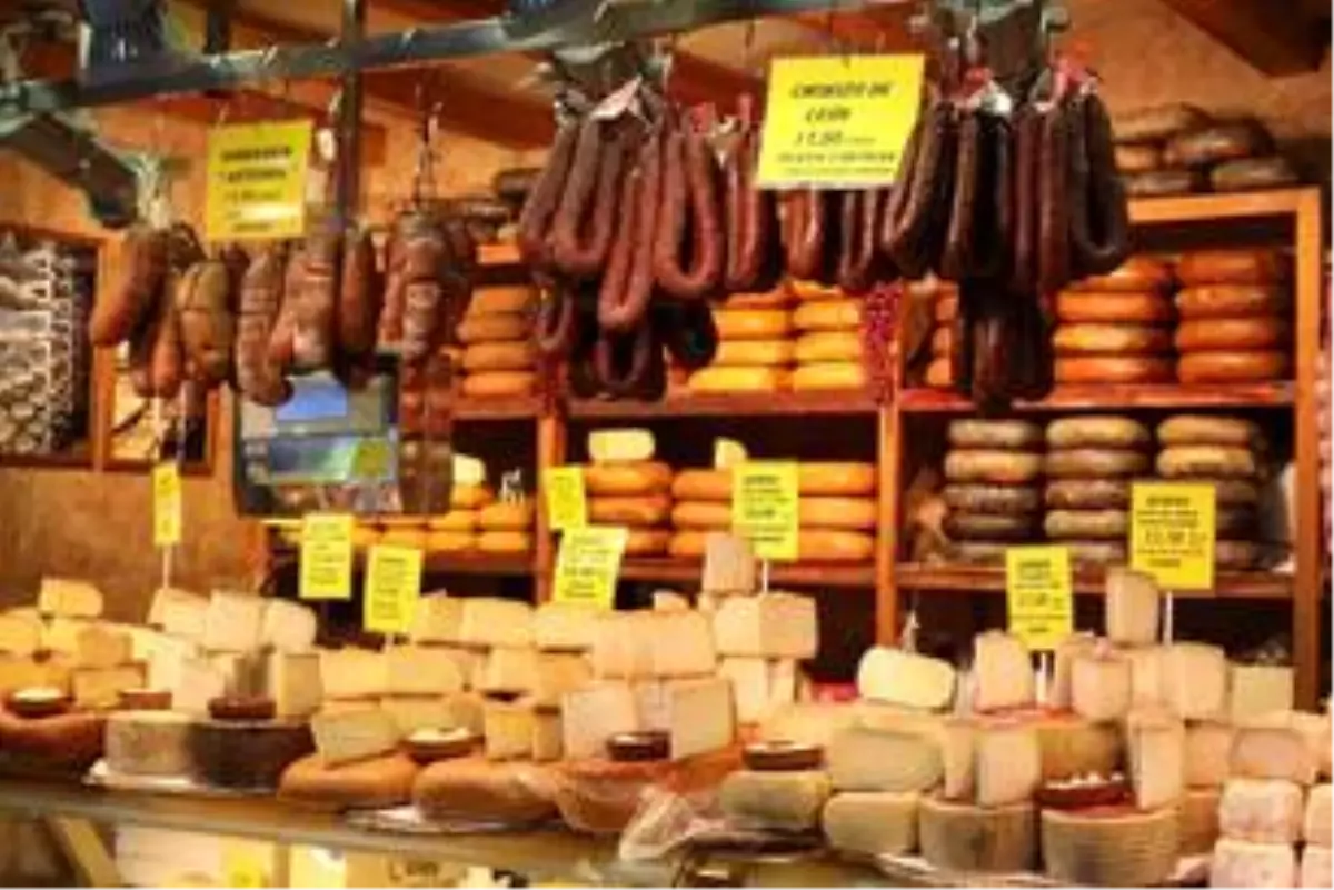 Hafta sonu marketler açık mı? Hafta sonu bakkallar açık mı? Sokağa çıkma yasağında hangi işletmeler açık? 6 ve 7 Haziran hafta sonu nereler açık?