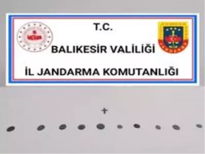 Karesi'de tarihi eser kaçakçısını jandarma yakaladı