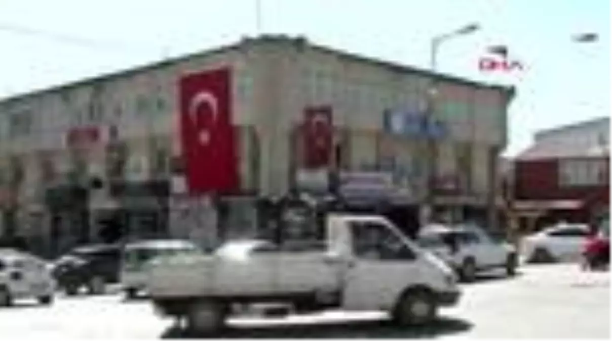 MUŞ Varto'da yol yapım ve onarım çalışması başlatıldı