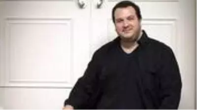 Şahan Gökbakar, koronavirüs kaptığı gerekçesiyle işten kovduğu ileri sürülen güvenlik personelinin attığı veda mesajını paylaştı Şahan Gökbakar, koronavirüs kaptığı gerekçesiyle işten kovduğu ileri sürülen güvenlik personelinin attığı veda mesajını paylaştı