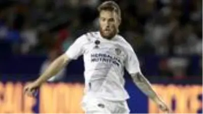 Sırp futbolcu Katai, eşinin ırkçı paylaşımı nedeniyle LA Galaxy'den kovuldu Sırp futbolcu Katai, eşinin ırkçı paylaşımı nedeniyle LA Galaxy'den kovuldu
