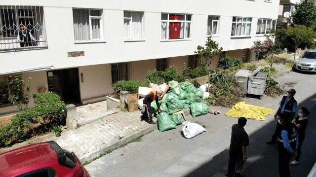 Üç ton çöp çıkan evin sahibi: Pislik göreceli bir kavram Üç ton çöp çıkan evin sahibi: Pislik göreceli bir kavram
