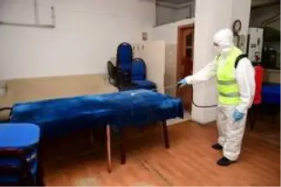 Altınordu Belediyesi kentteki dezenfekte çalışmalarını sürdürüyor Altınordu Belediyesi kentteki dezenfekte çalışmalarını sürdürüyor