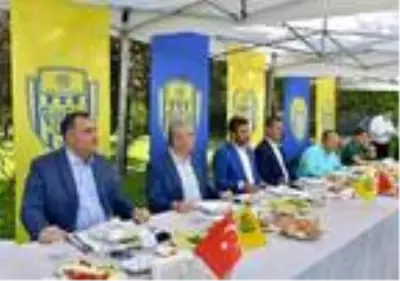 Ankara'daki belediye başkanları, Ankaragücü tesislerinde bir araya geldi Ankara'daki belediye başkanları, Ankaragücü tesislerinde bir araya geldi