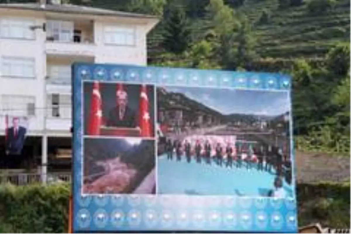 Cumhurbaşkanı Erdoğan video konferans ile Rize'de açılışa katıldı
