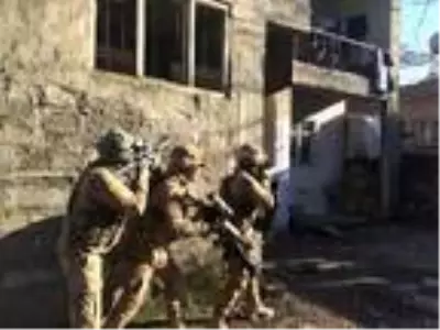 Etkisiz hale getirilen 2 teröriste yardım ve yataklığa 7 gözaltı