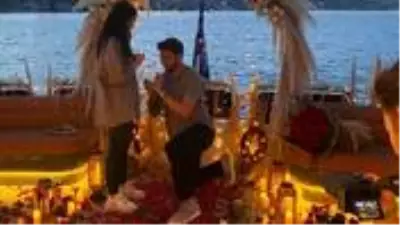 Fenerbahçeli Ozan Tufan, kız arkadaşı Rojin Haspolat'a evlenme teklif etti Fenerbahçeli Ozan Tufan, kız arkadaşı Rojin Haspolat'a evlenme teklif etti