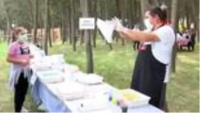 HALKALI MİLLET BAHÇESİ'Nİ GEZEN BAKAN KURUM, AĞAÇ DİKTİ, SATRANÇ OYNADI OK ATTI -1