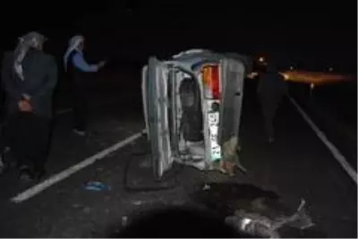 Kaza yapan otomobile, başka bir araç çarptı: 3 yaralı
