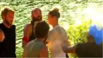 Survivor'da Sercan'ın 'Deliliğe vuruyor' sözleri Yasin'i küplere bindirdi Survivor'da Sercan'ın 'Deliliğe vuruyor' sözleri Yasin'i küplere bindirdi