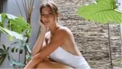 Çeşme'de İtalyan sevgilisiyle tatil yapan Şeyma'nın, bikinisi kadar pozu da dikkat çekti Çeşme'de İtalyan sevgilisiyle tatil yapan Şeyma'nın, bikinisi kadar pozu da dikkat çekti
