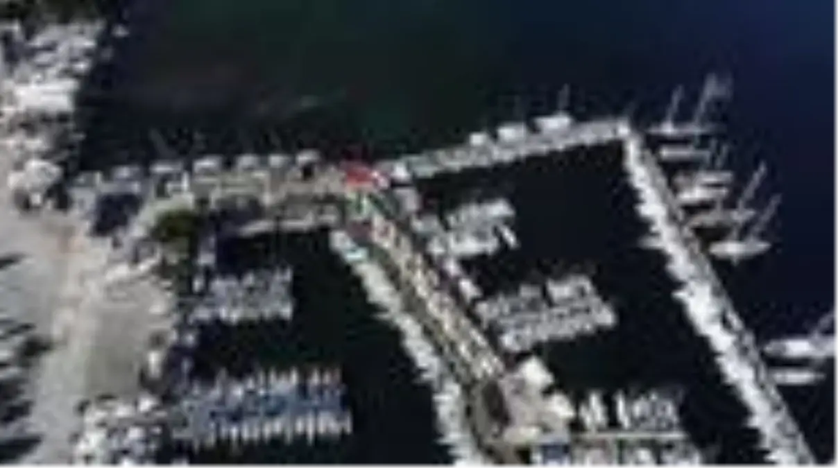 El değmemiş koyların milyon dolarlık misafirleri denize indiriliyor