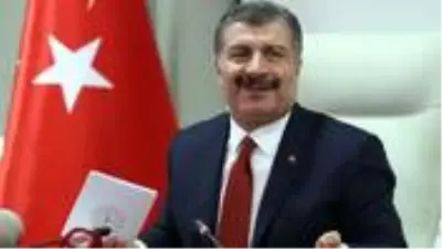 Hatalı tweet atan Koca, takipçisinin uyarısına verdiği yanıtla kahkahaya boğdu Hatalı tweet atan Koca, takipçisinin uyarısına verdiği yanıtla kahkahaya boğdu