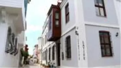 Hiç koronavirüs vakası görülmeyen adaya gelen turist sayısı artınca halk tedirgin oldu Hiç koronavirüs vakası görülmeyen adaya gelen turist sayısı artınca halk tedirgin oldu