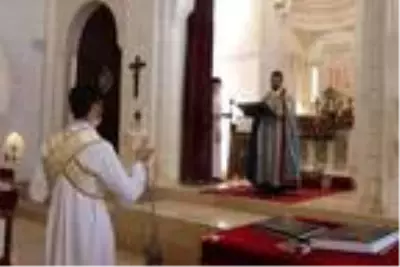 Mardin'deki kiliseler yeniden ibadete açıldı Mardin'deki kiliseler yeniden ibadete açıldı