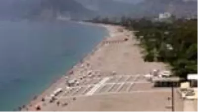 'Sosyal mesafeli' deniz keyfi 'Sosyal mesafeli' deniz keyfi