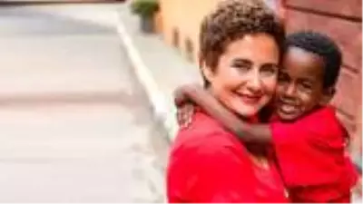 Aynı maskeyi defalarca kullanan oyuncu Esra Akkaya, enfeksiyon kaptı Aynı maskeyi defalarca kullanan oyuncu Esra Akkaya, enfeksiyon kaptı