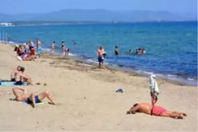 Ayvalık yeni normalleşme sürecinde deniz ve plaj sezonunu açtı