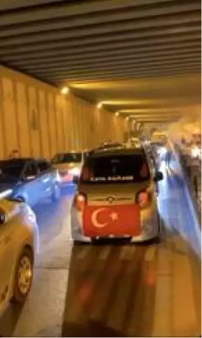 Bakan Koca'nın 'asker uğurlamasında 58 kişi enfekte' açıklamasına rağmen dehşete düşüren... Bakan Koca'nın 'asker uğurlamasında 58 kişi enfekte' açıklamasına rağmen dehşete düşüren...