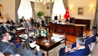 Bakan Kurum, Manisa'da dev kentsel dönüşüm çalışmalarının müjdesini verdi Bakan Kurum, Manisa'da dev kentsel dönüşüm çalışmalarının müjdesini verdi