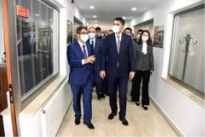 Bakan Kurum, Manisa'daki kentsel dönüşüm alanlarını inceledi Bakan Kurum, Manisa'daki kentsel dönüşüm alanlarını inceledi
