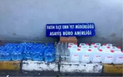 İstanbul'da kaçak içki operasyonu: Bin 137 litre etil alkol ele geçirildi İstanbul'da kaçak içki operasyonu: Bin 137 litre etil alkol ele geçirildi