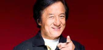 Jackie Chan kimdir? Jackie Chan kaç yaşında ve nereli? Jackie Chan hangi filmlerde oynadı? Jackie Chan hayatı ve biyografisi!